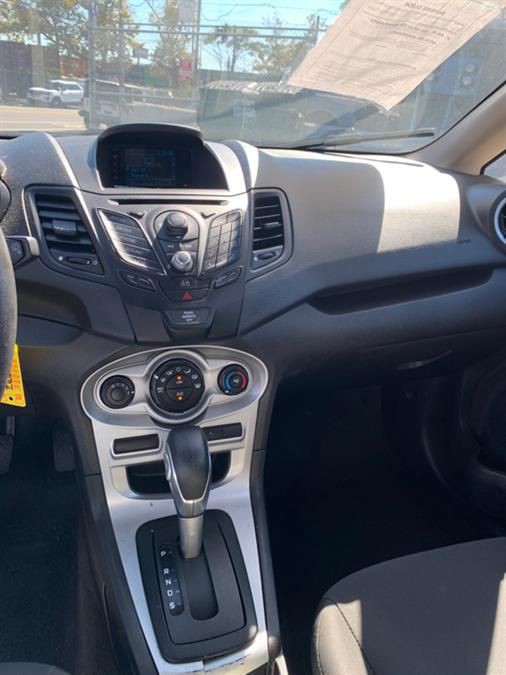 2014 Ford Fiesta Image 3