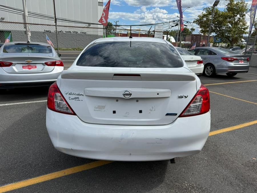2013 Nissan Versa Image 5