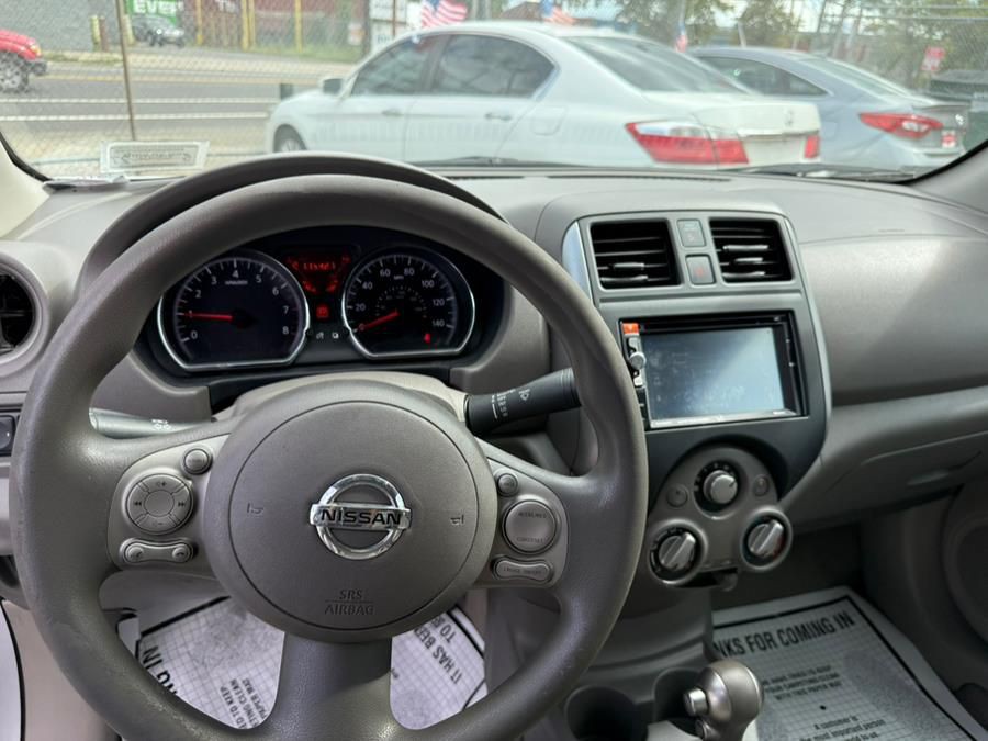 2013 Nissan Versa Image 8