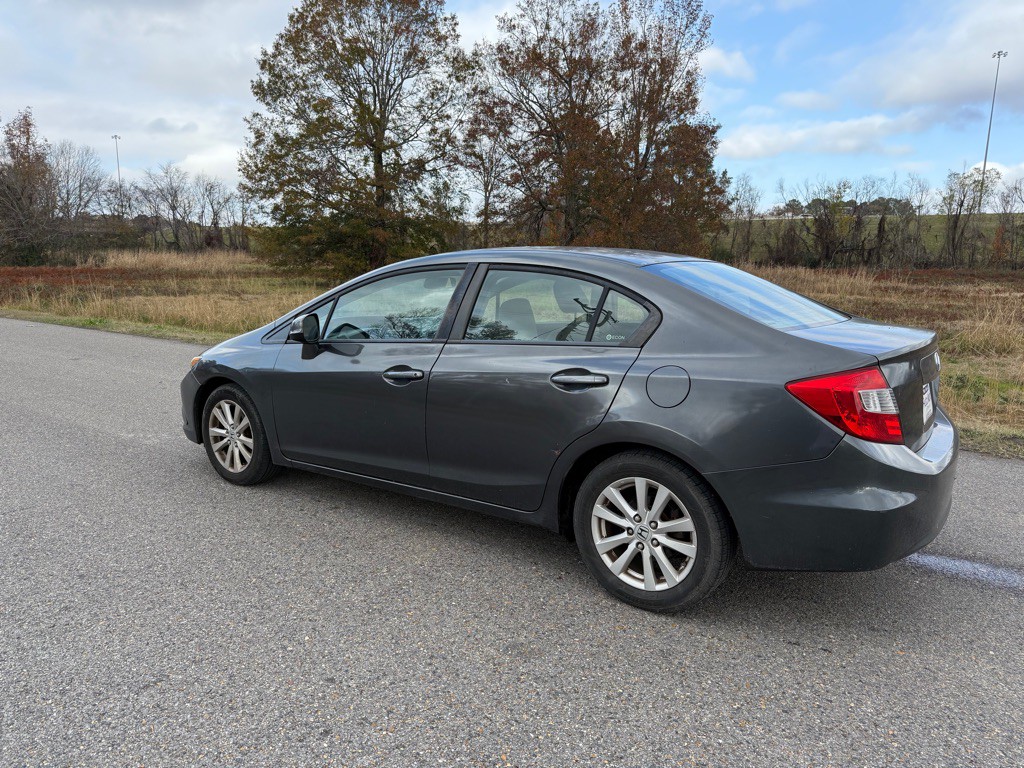 2012 Honda Civic Image 2