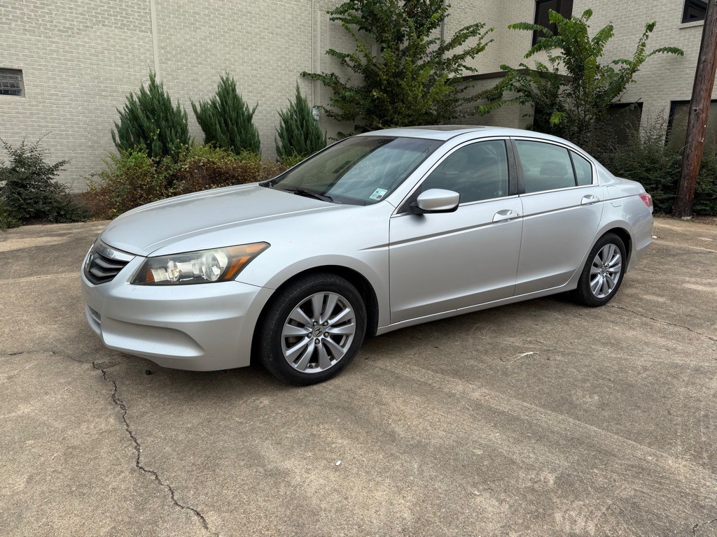 2011 Honda Accord Image 1