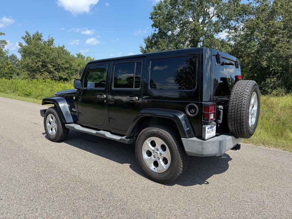 2014 Jeep Wrangler Unlimited Image 2