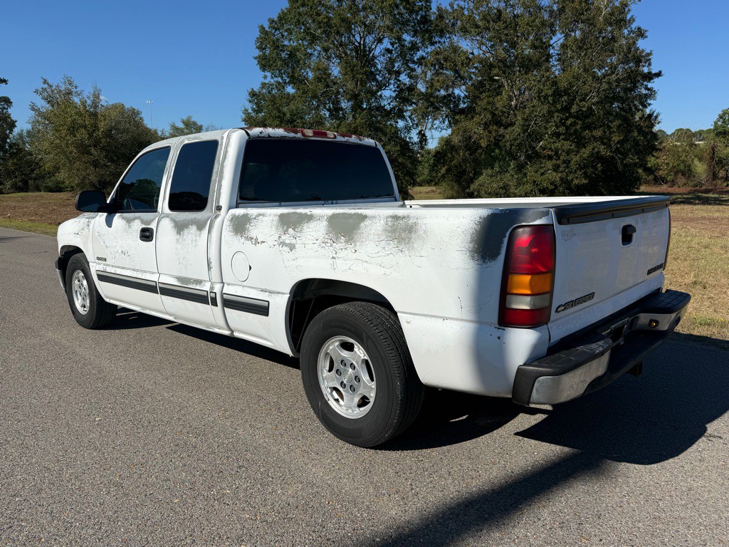 2002 Chevrolet Silverado 1500 Image 2