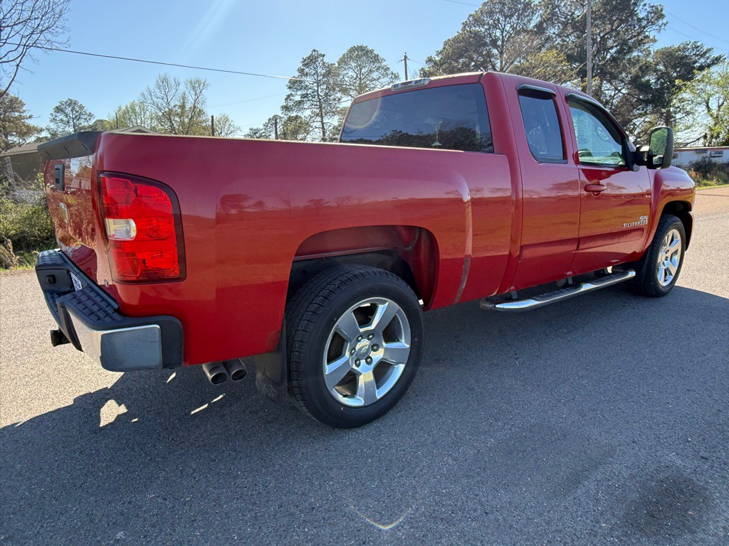 2007 Chevrolet Silverado 1500 Image 4