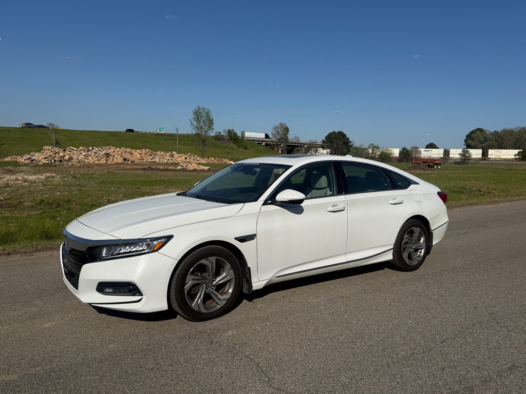 2018 Honda Accord Image 1