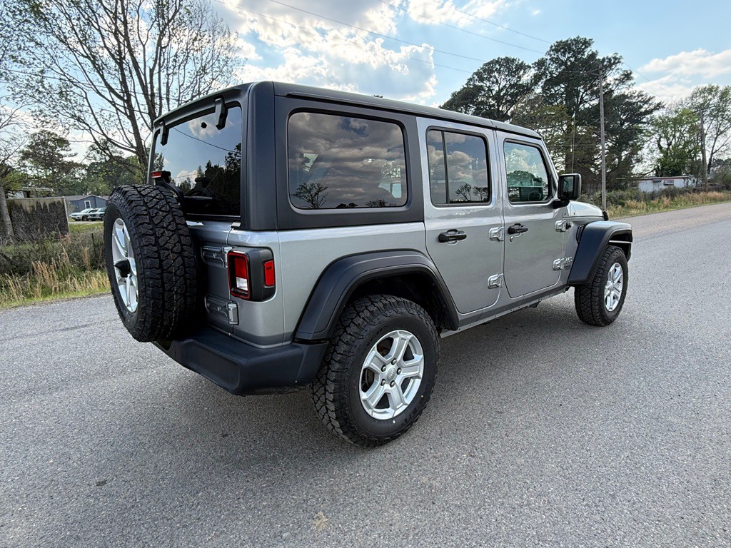 2020 Jeep Wrangler Unlimited Image 3