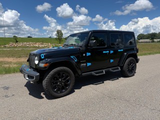 Image for 2023 Jeep Wrangler Unlimited SAHARA 4XE ID: 7447325
