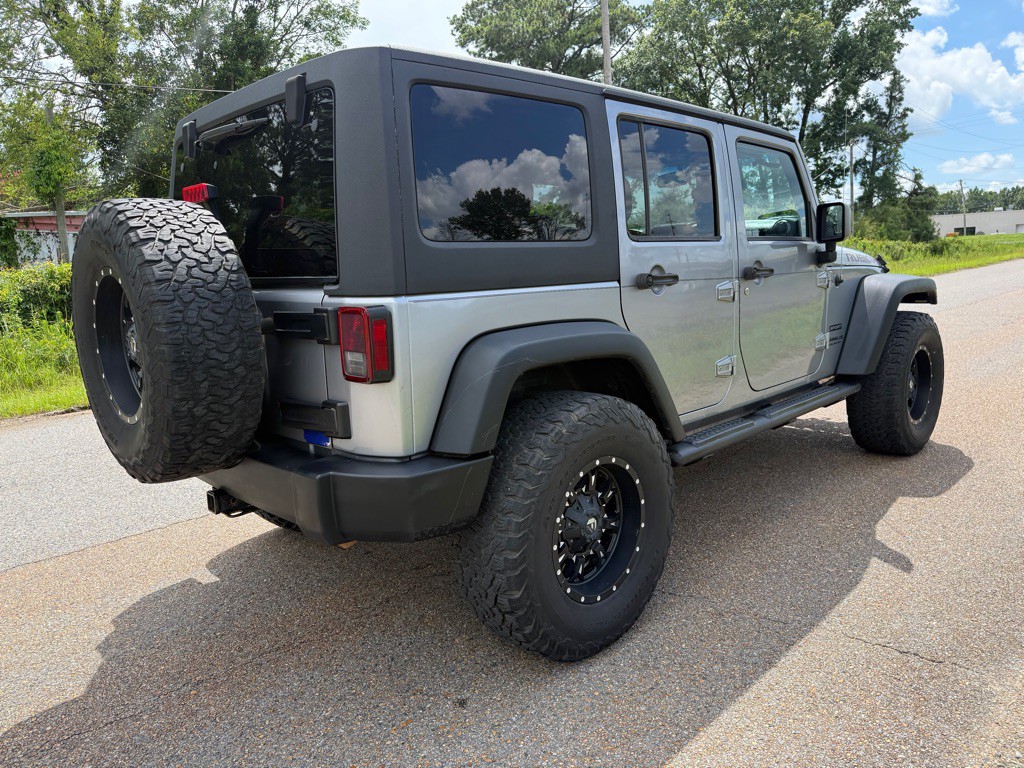 2015 Jeep Wrangler Unlimited Image 3