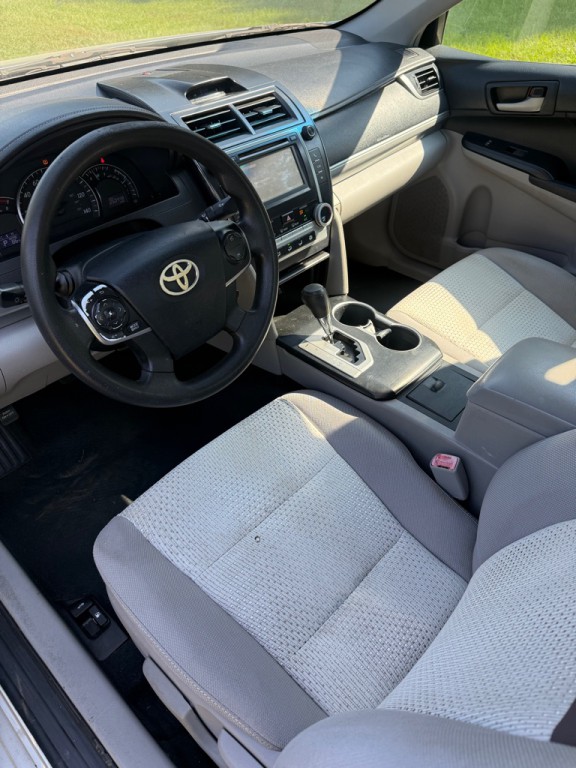 2012 Toyota Camry Image 6