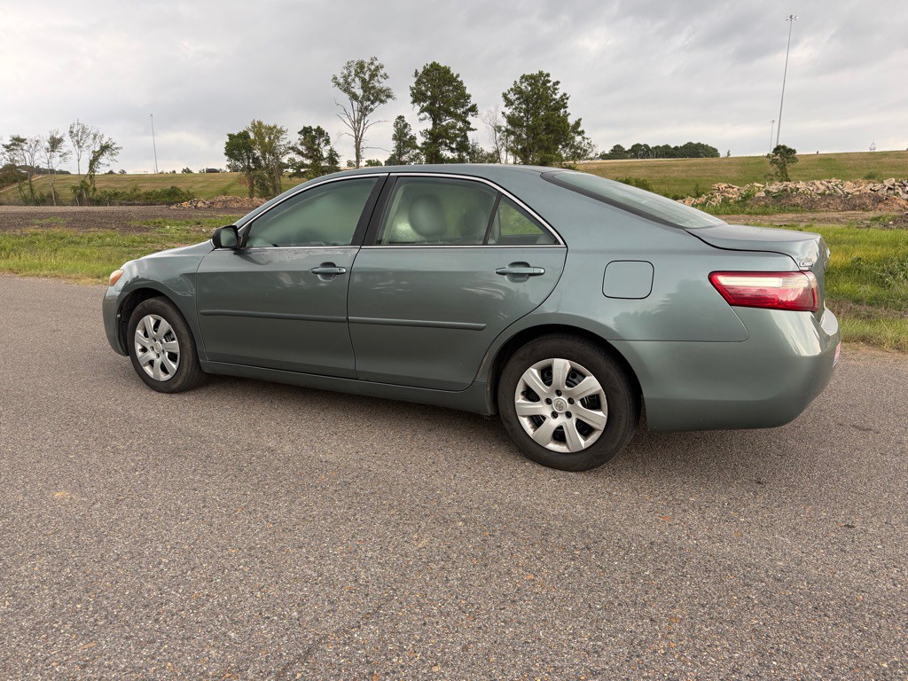 2007 Toyota Camry Image 2