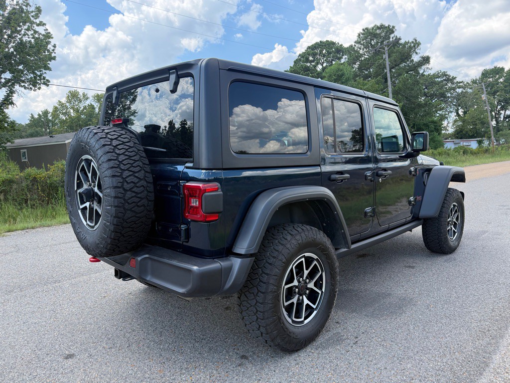 2025 Jeep Wrangler Image 4
