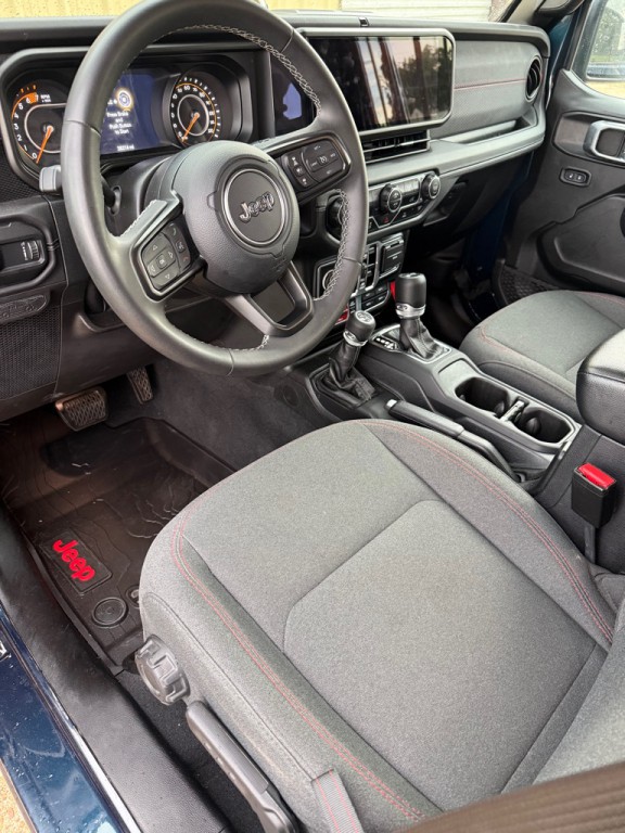 2025 Jeep Wrangler Image 7