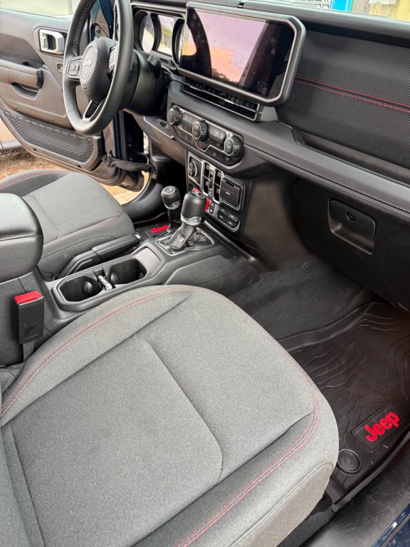 2025 Jeep Wrangler Image 8