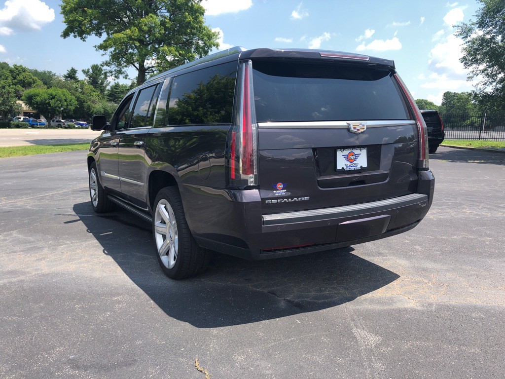 2015 Cadillac Escalade Image 5