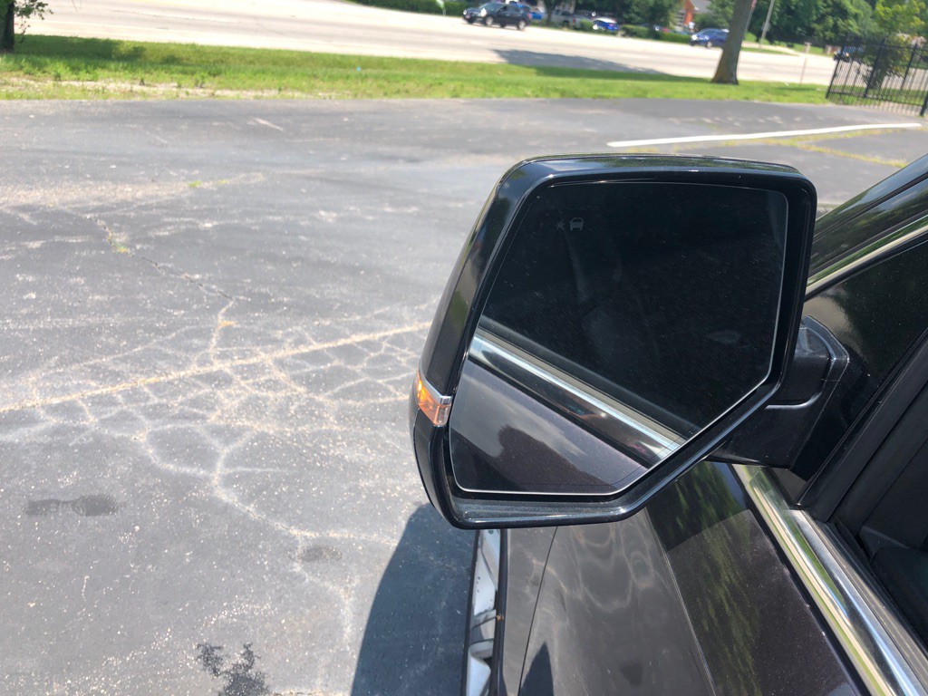 2015 Cadillac Escalade Image 8