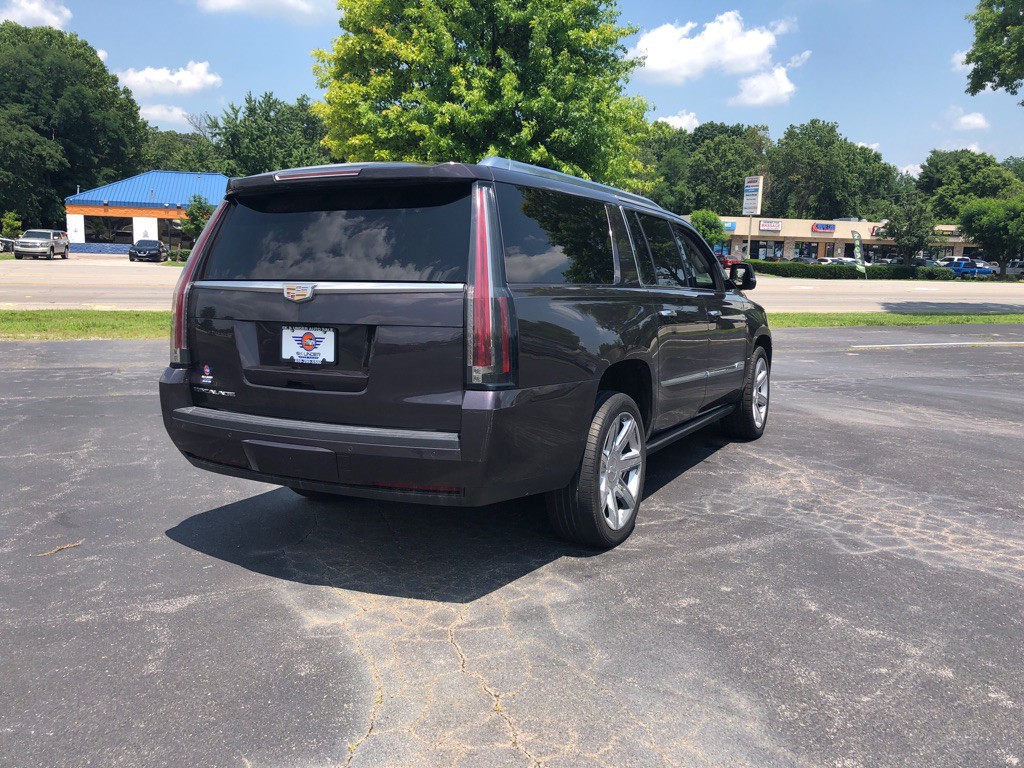 2015 Cadillac Escalade Image 12