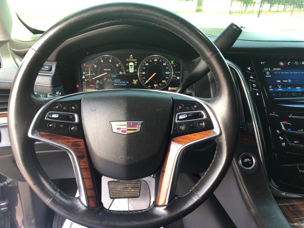 2015 Cadillac Escalade Image 13