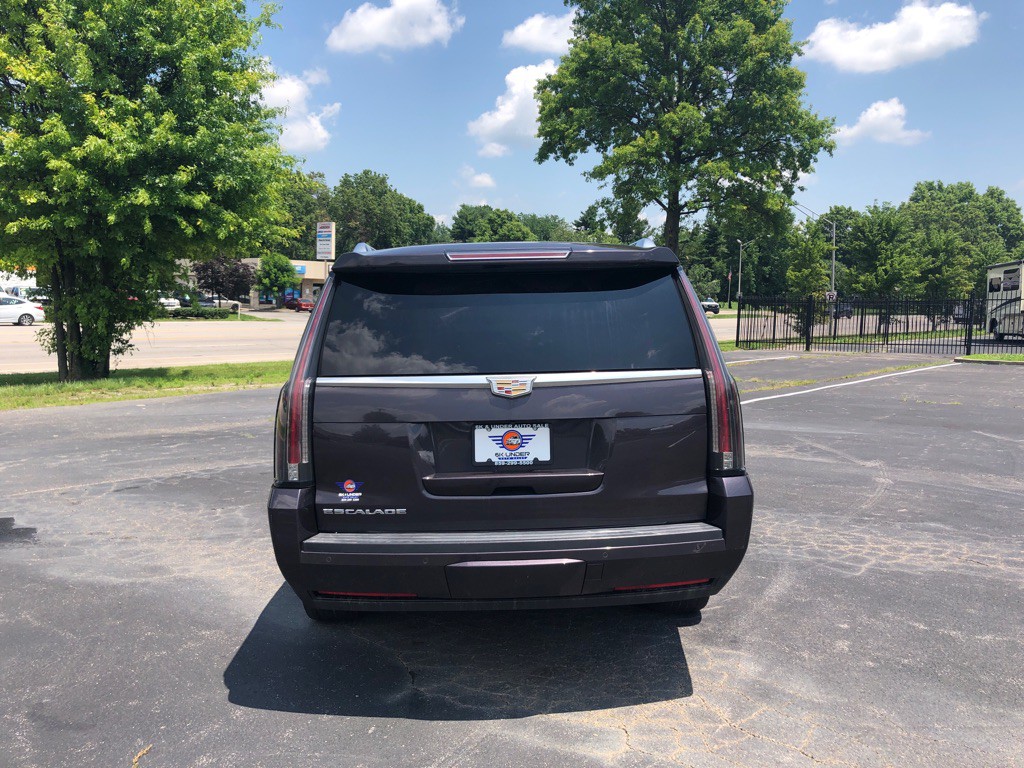 2015 Cadillac Escalade Image 14