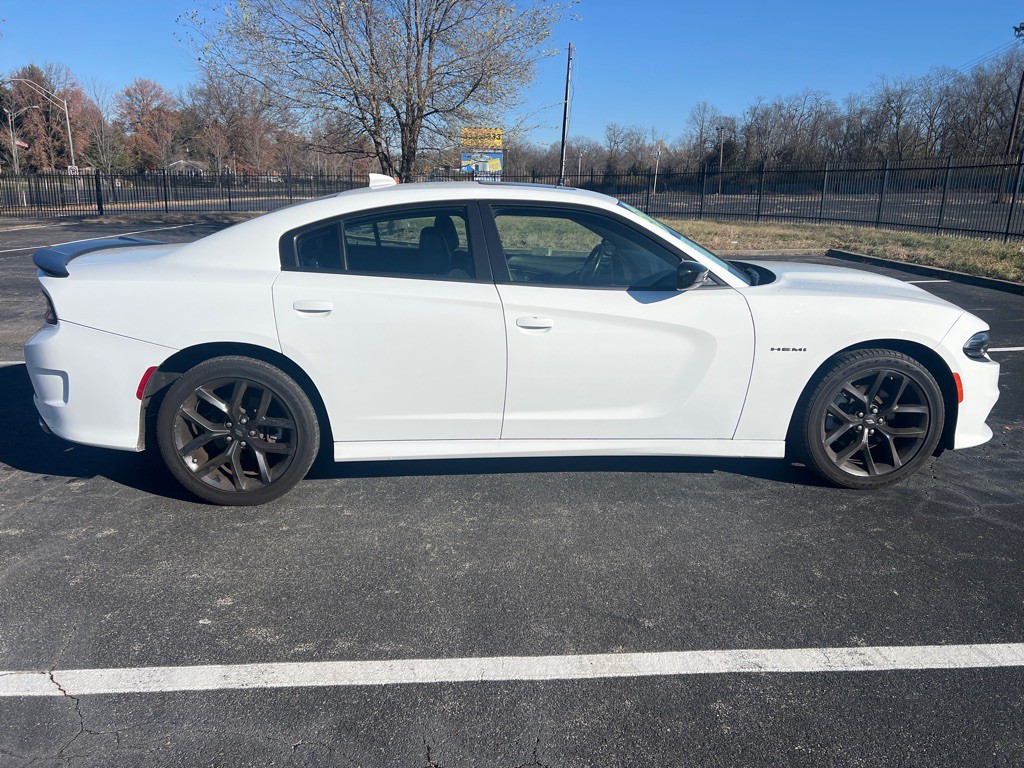 2022 Dodge Charger Image 8