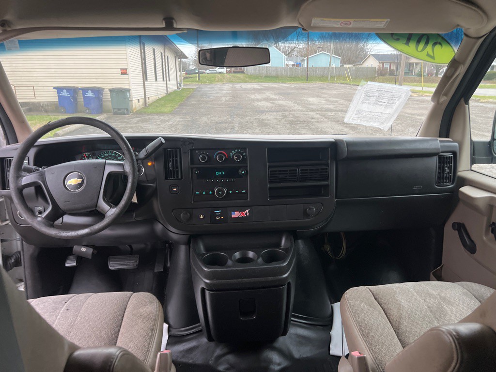 2013 Chevrolet Express Image 11