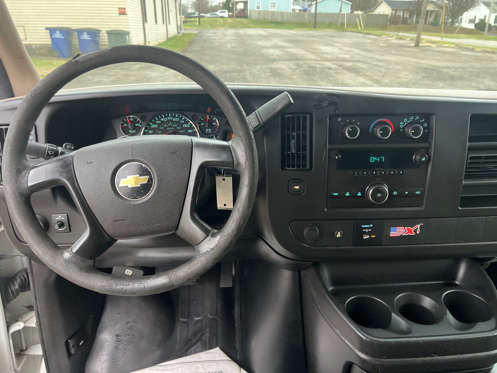2013 Chevrolet Express Image 12