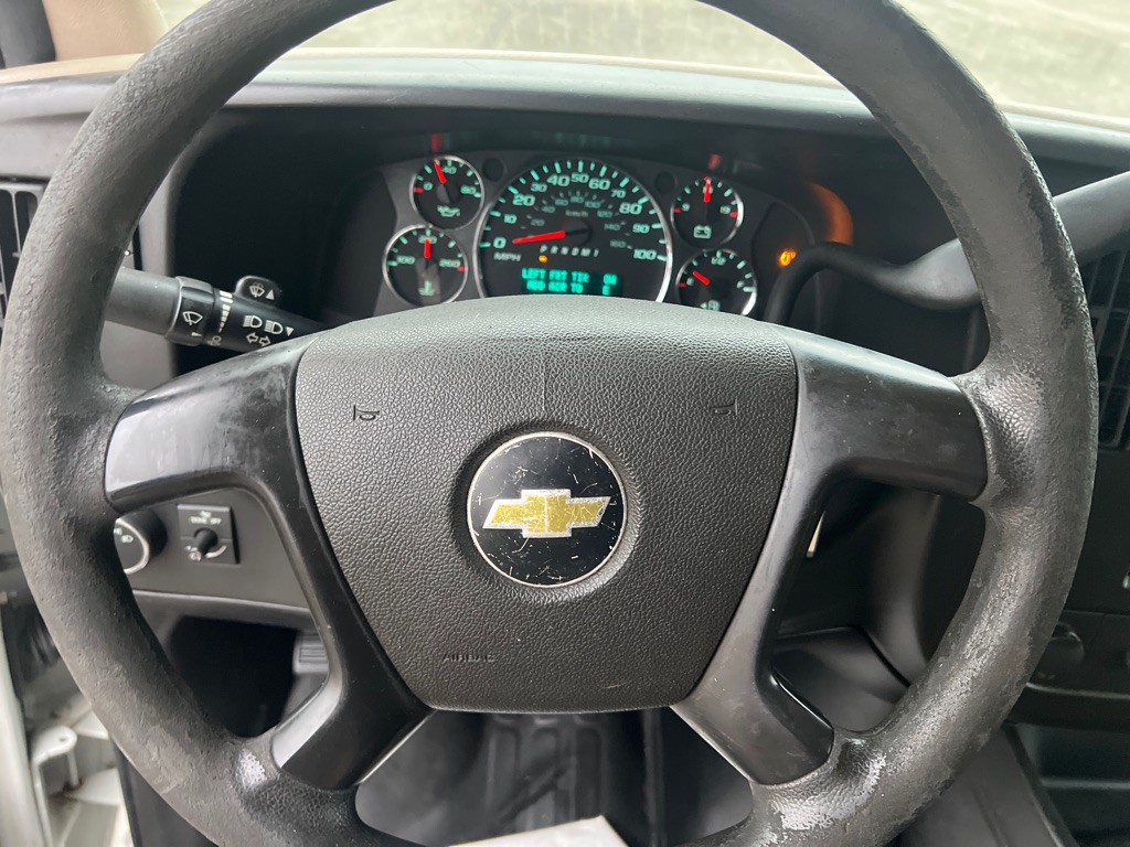 2013 Chevrolet Express Image 13