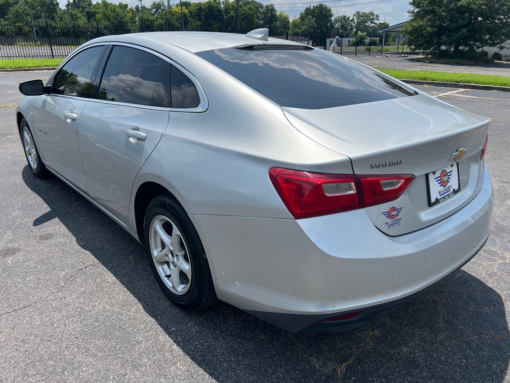 2016 Chevrolet Malibu Image 5
