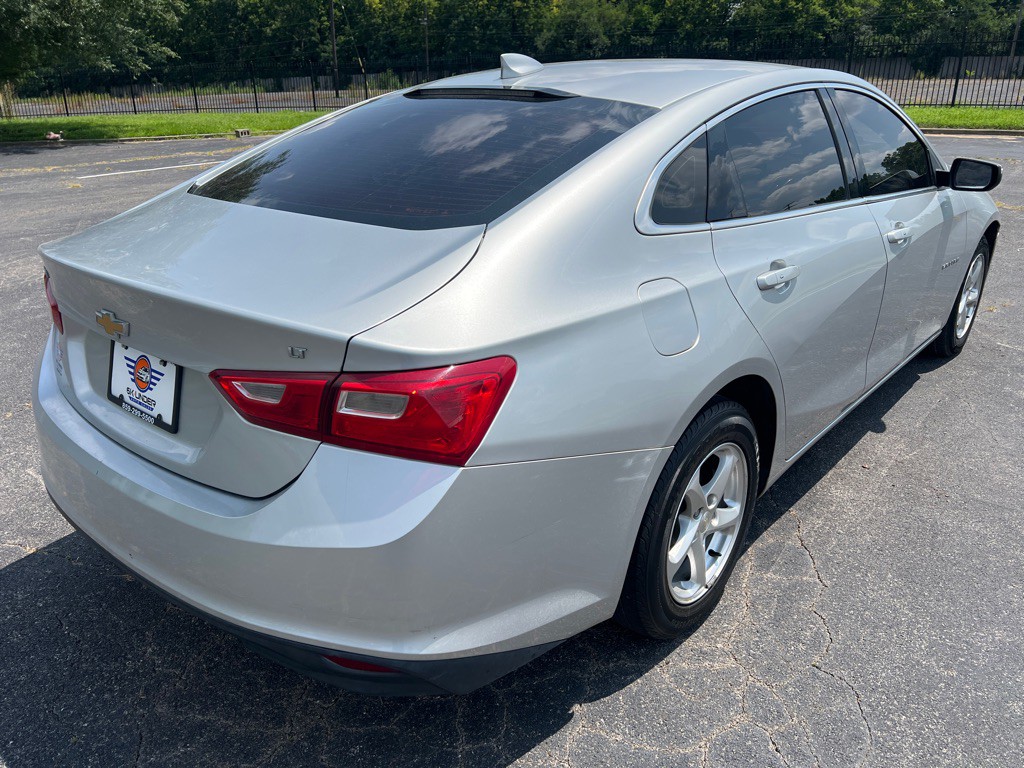 2016 Chevrolet Malibu Image 7