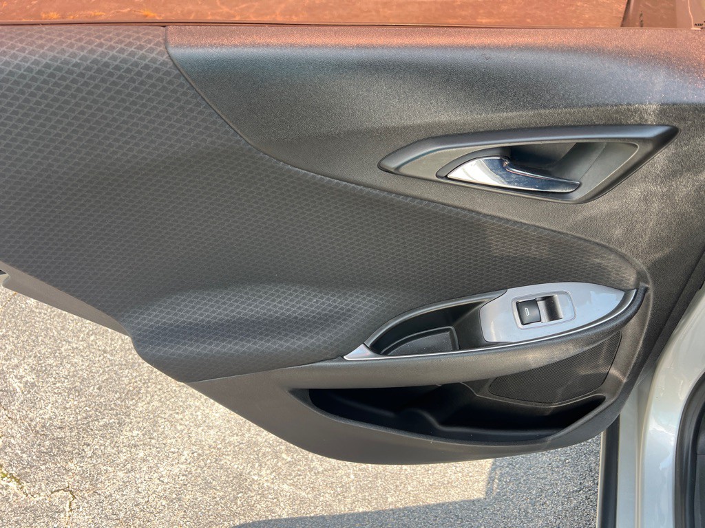 2016 Chevrolet Malibu Image 15