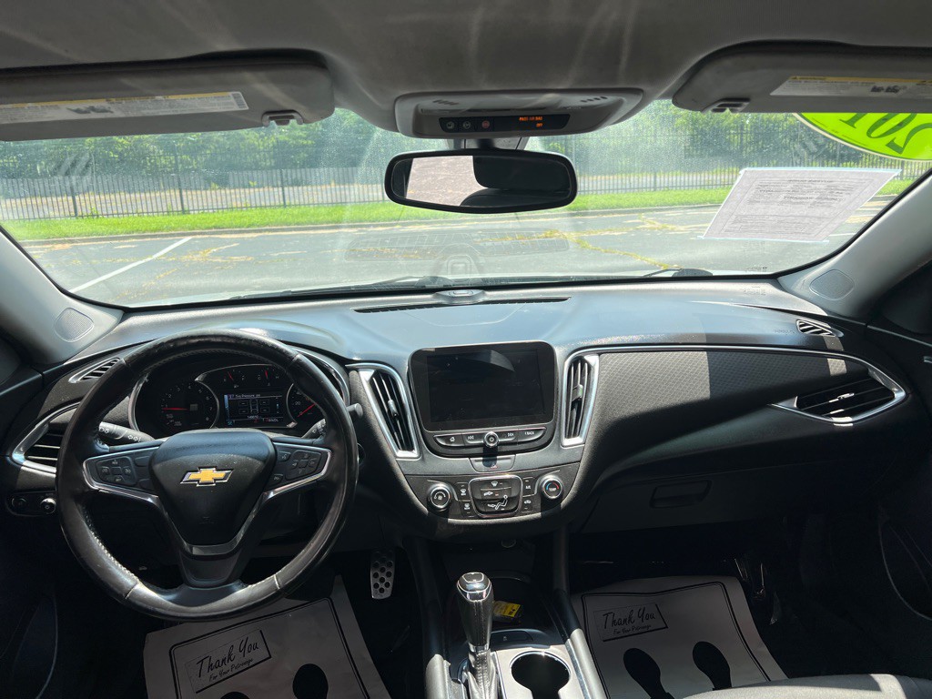 2016 Chevrolet Malibu Image 18