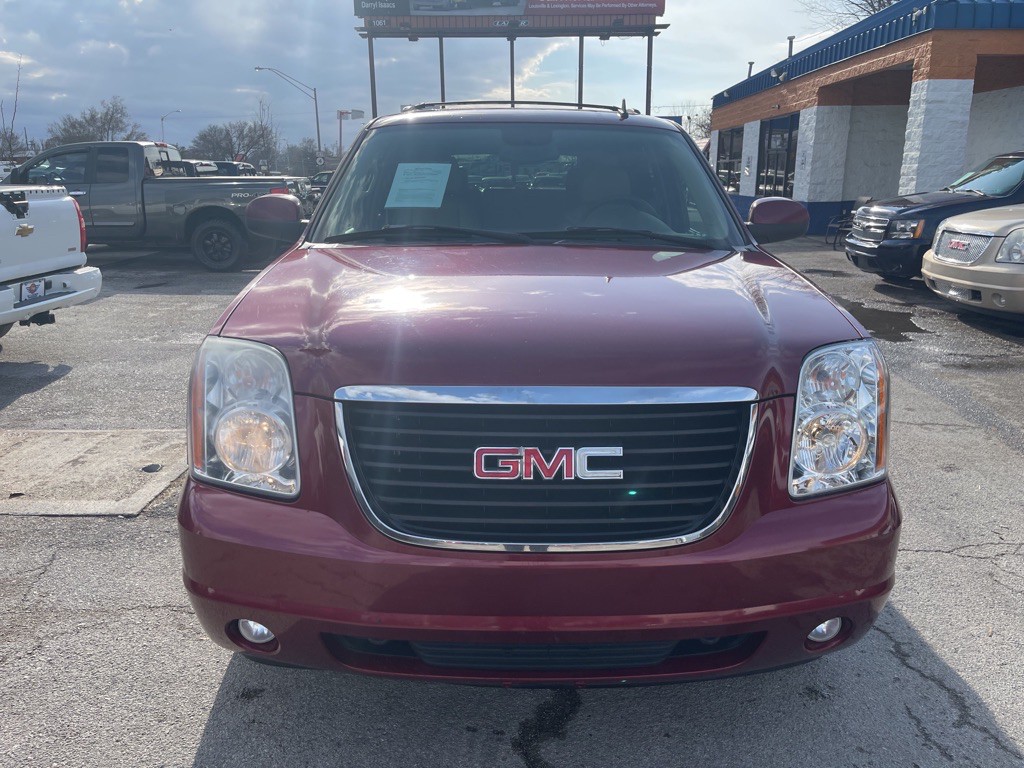 2007 GMC Yukon Image 2