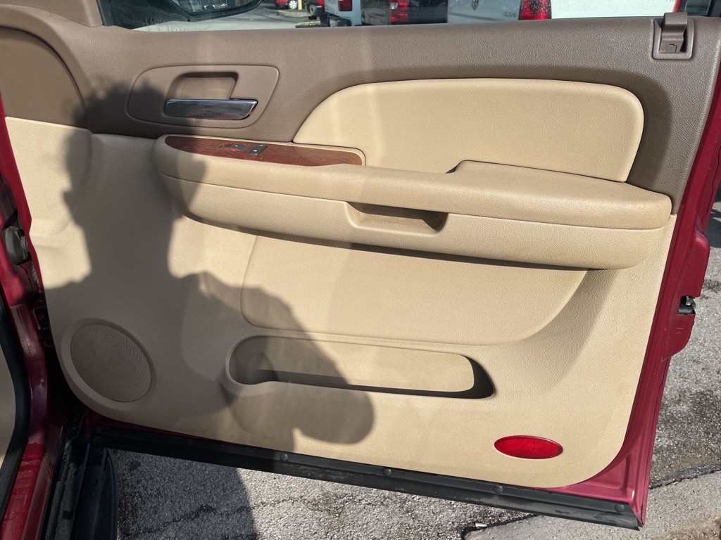 2007 GMC Yukon Image 28