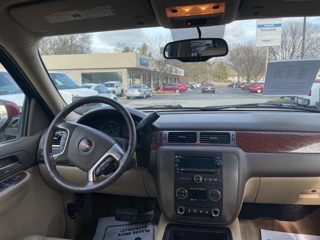 2007 GMC Yukon Image 38