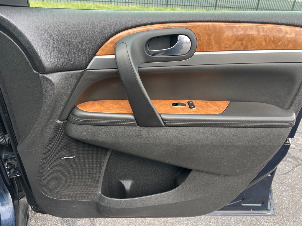 2012 Buick Enclave Image 10