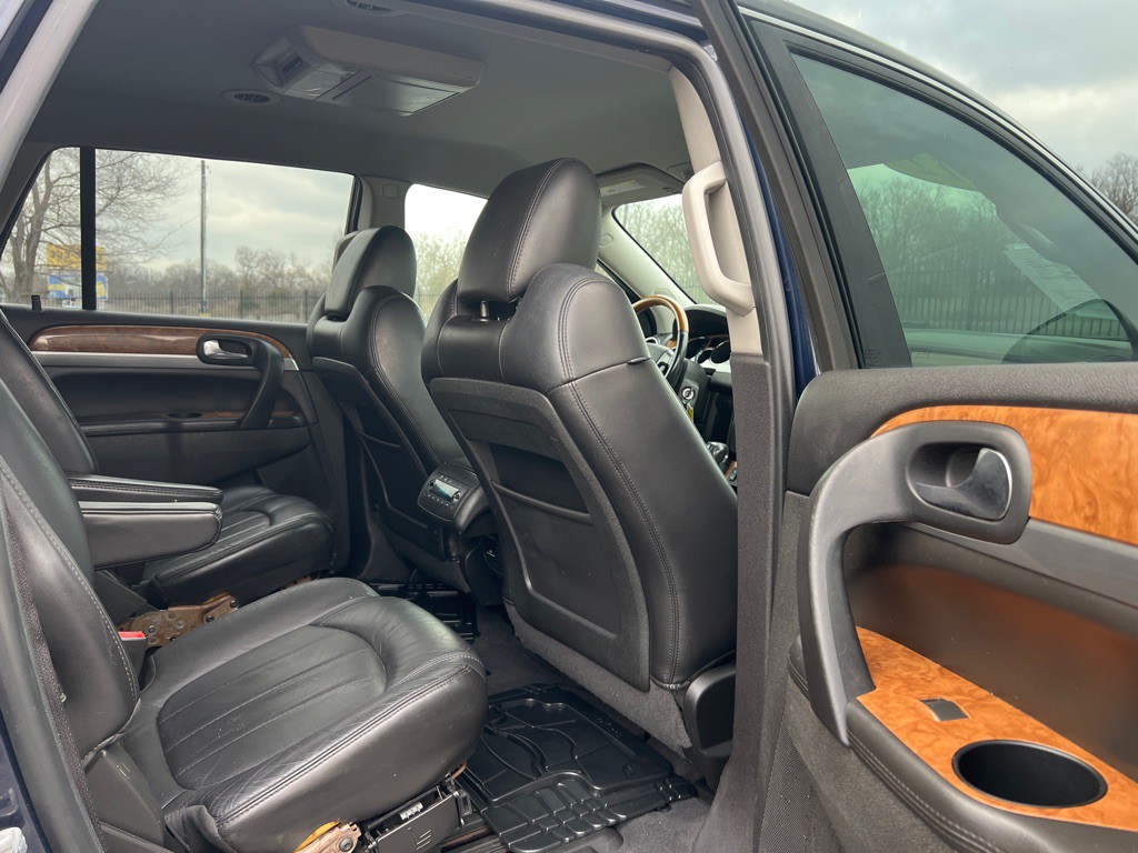 2012 Buick Enclave Image 11