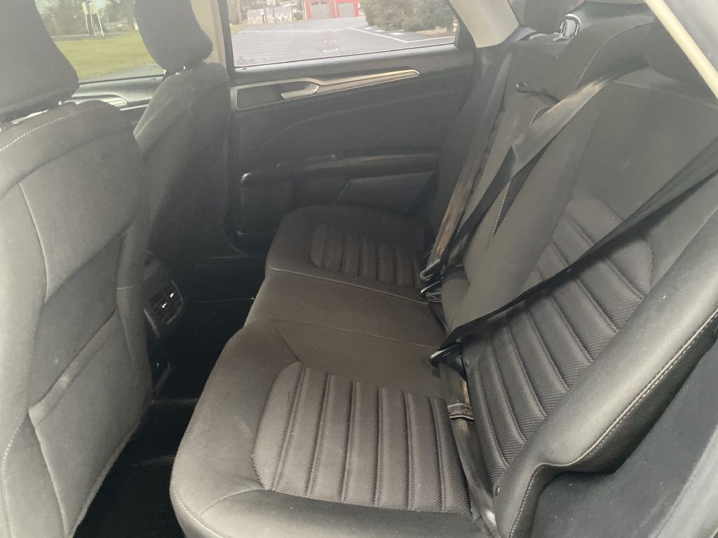 2018 Ford Fusion Image 17