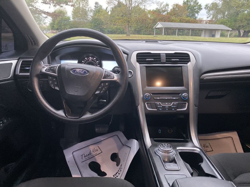 2018 Ford Fusion Image 19