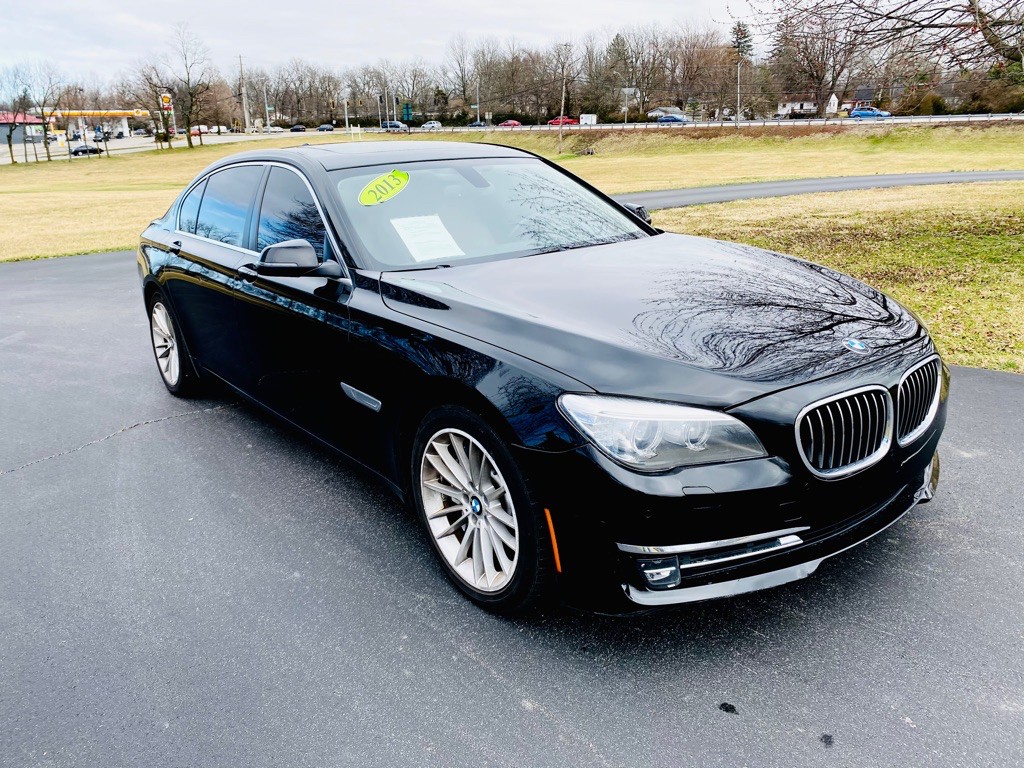 2013 BMW 7 Series Image 1