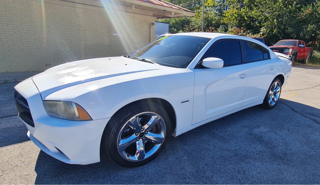 2011 Dodge Charger Image 2