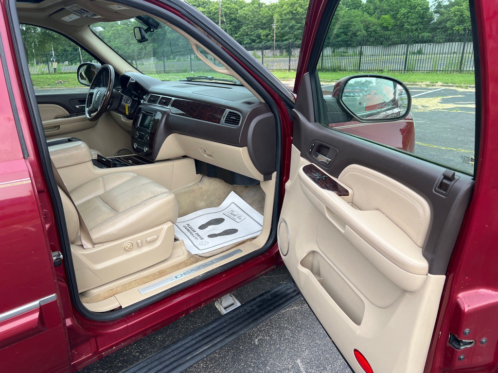 2008 GMC Yukon Image 9