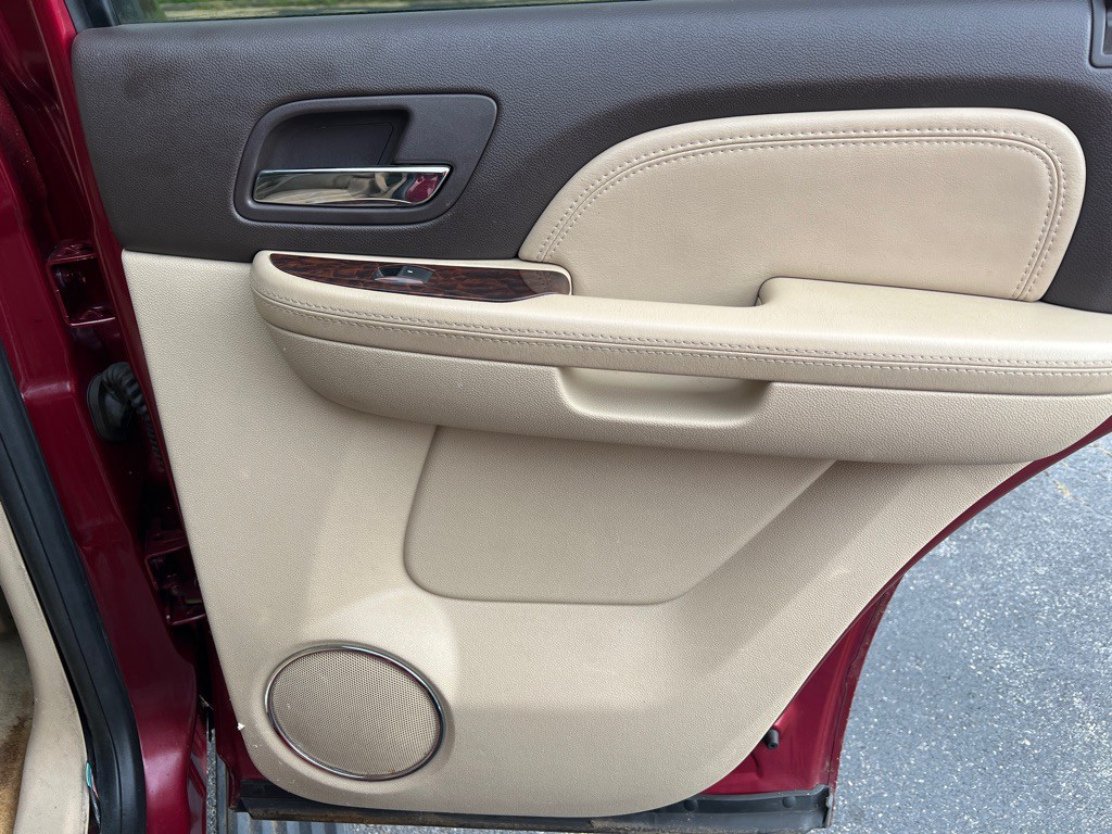 2008 GMC Yukon Image 12