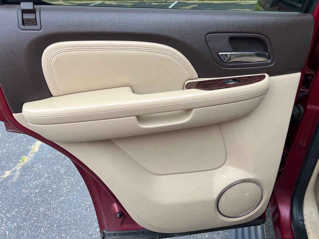 2008 GMC Yukon Image 16