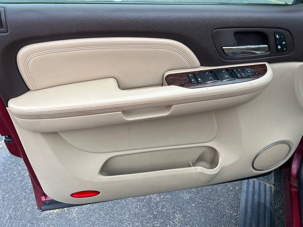 2008 GMC Yukon Image 18