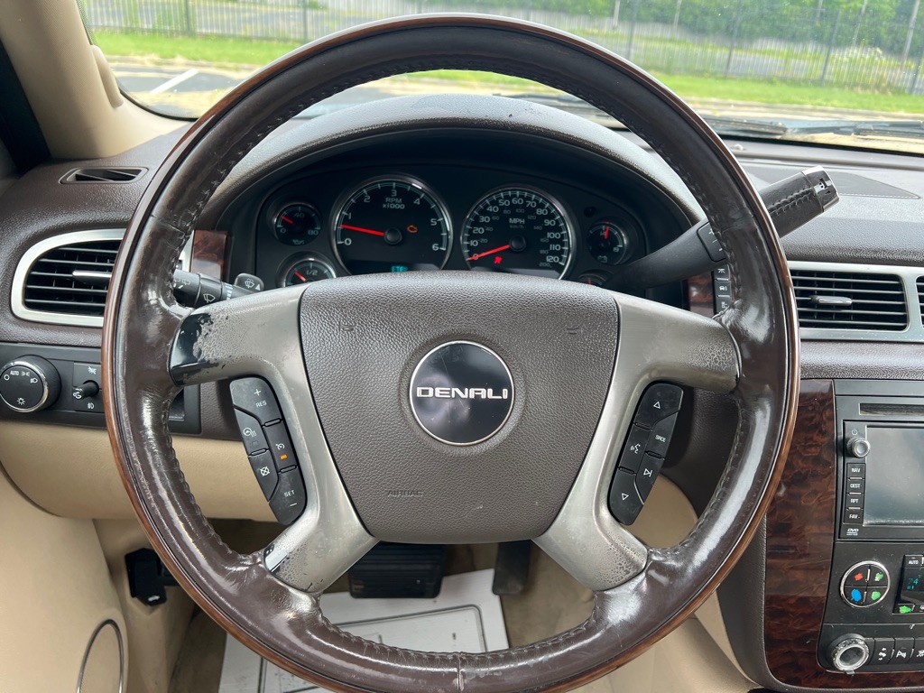 2008 GMC Yukon Image 21