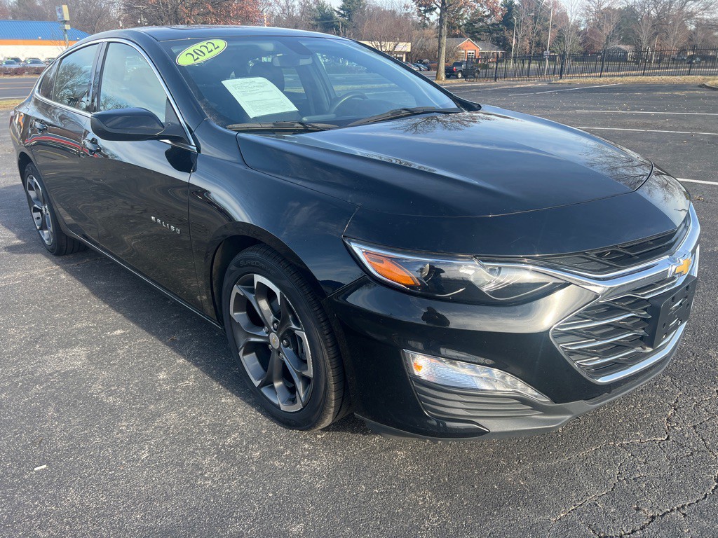 2022 Chevrolet Malibu Image 1