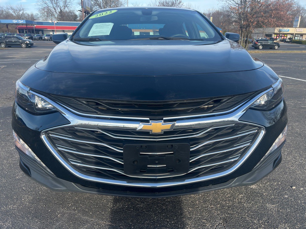 2022 Chevrolet Malibu Image 2