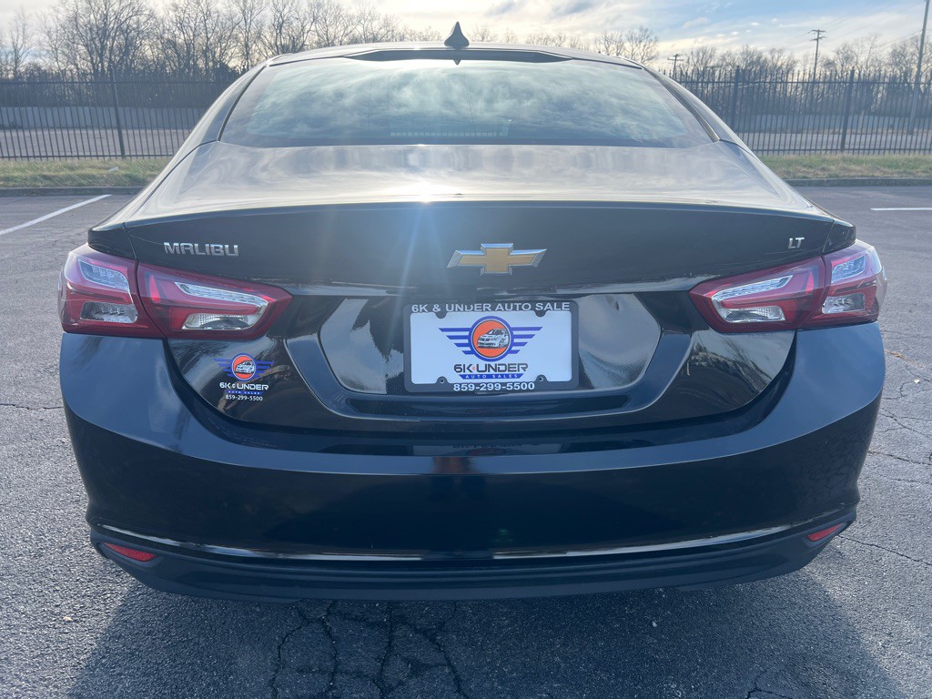 2022 Chevrolet Malibu Image 6