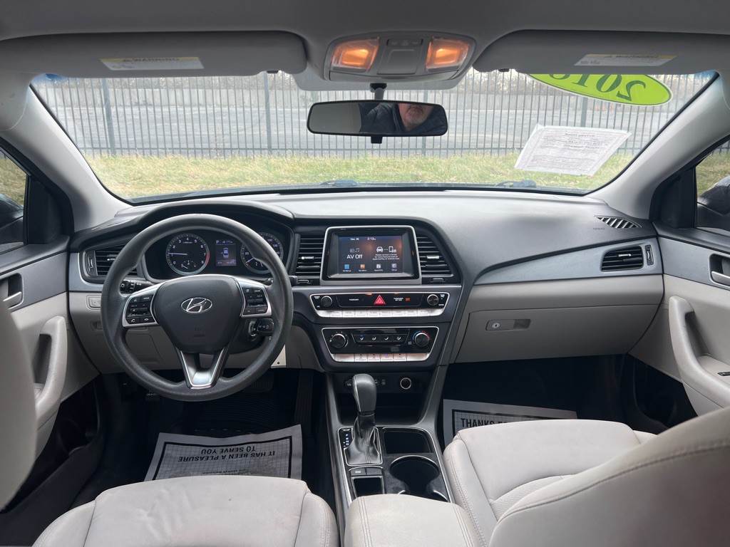 2018 Hyundai Sonata Image 17