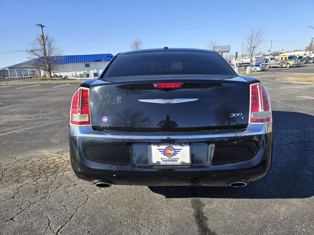2014 Chrysler 300 Image 6