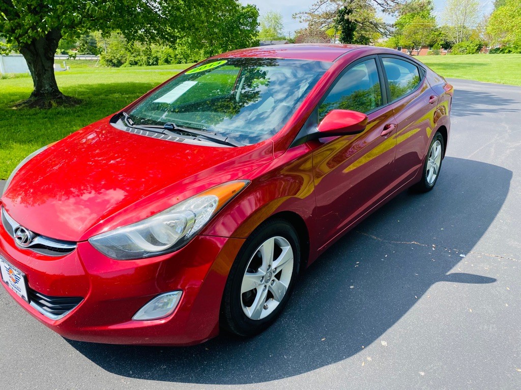 2013 Hyundai Elantra Image 3